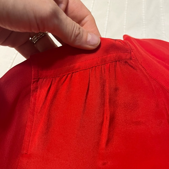 100% silk red button up from J Crew size 2 - Picture 4 of 6